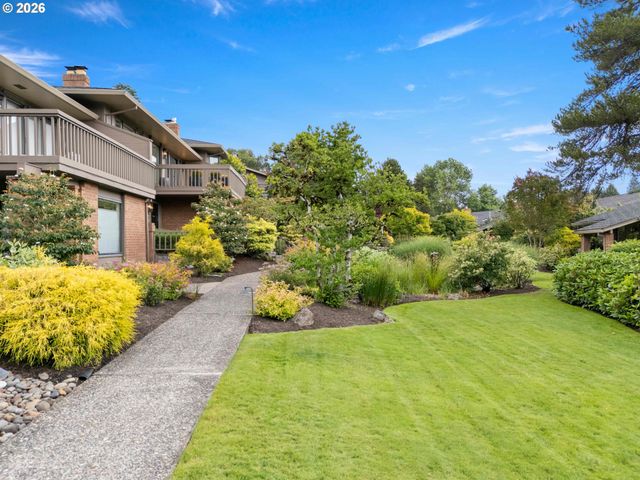 40 CONDOLEA Ct, Lake Oswego, OR 97035