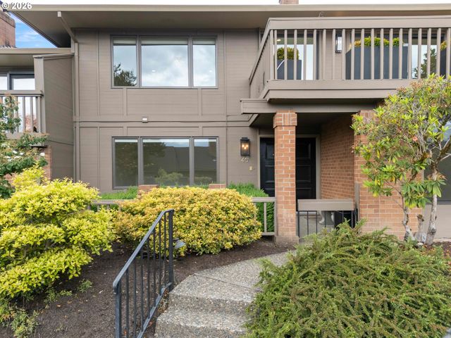 40 CONDOLEA Ct, Lake Oswego, OR 97035