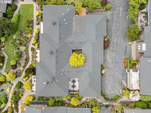 40 CONDOLEA Ct, Lake Oswego, OR 97035
