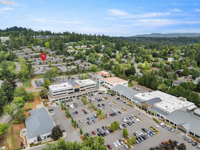 40 CONDOLEA Ct, Lake Oswego, OR 97035