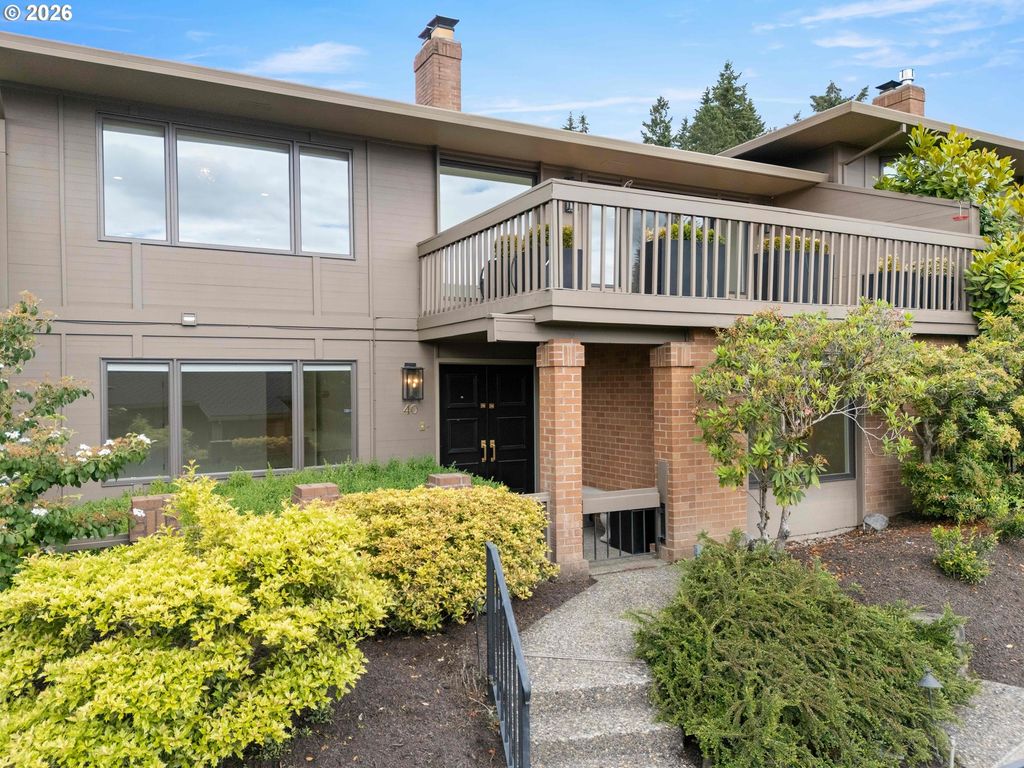 40 CONDOLEA Ct, Lake Oswego, OR 97035
