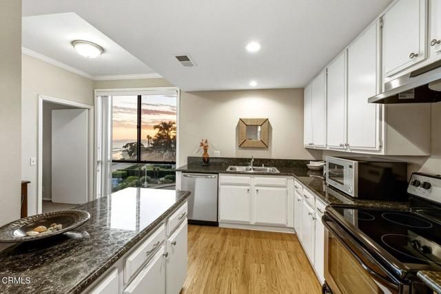 350 Paseo De Playa 202, Ventura, CA 93001