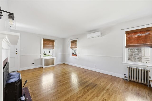 83 Ellsworth Ave, Springfield, MA 01118