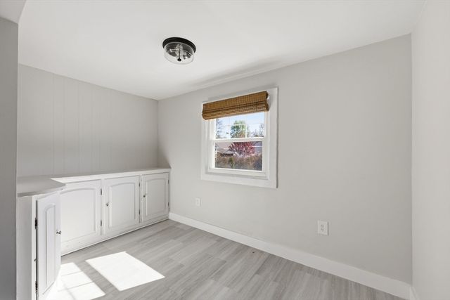 83 Ellsworth Ave, Springfield, MA 01118