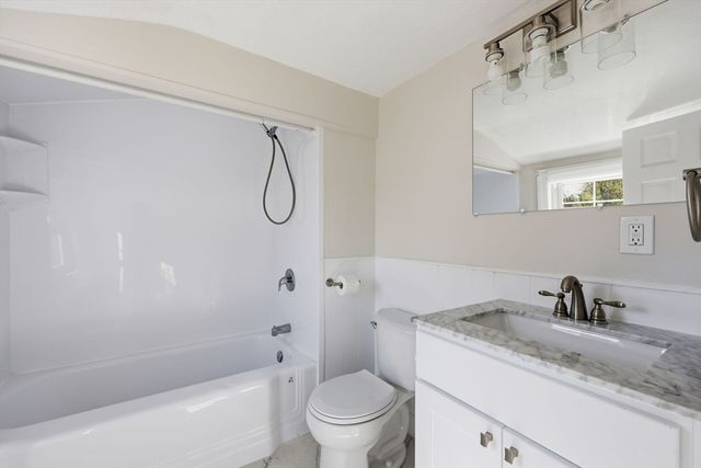 83 Ellsworth Ave, Springfield, MA 01118