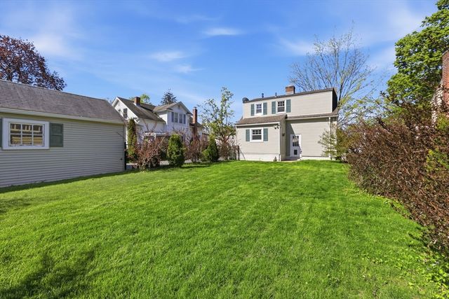 83 Ellsworth Ave, Springfield, MA 01118