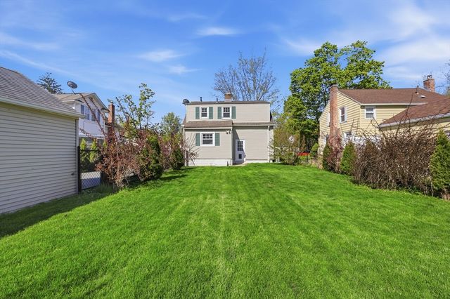 83 Ellsworth Ave, Springfield, MA 01118