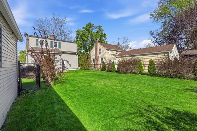 83 Ellsworth Ave, Springfield, MA 01118