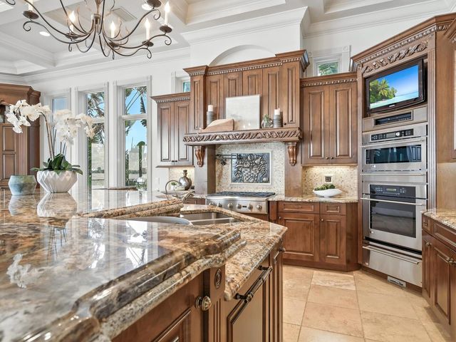 1436 JOHN RINGLING PARKWAY, Sarasota, FL 34236