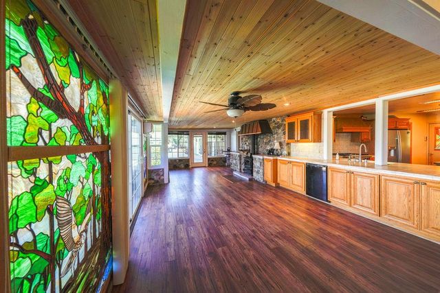 10209 Ranch Rd, Rough And Ready, CA 95975
