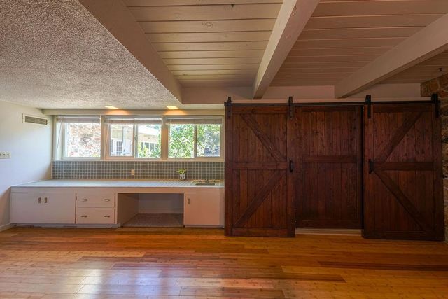 10209 Ranch Rd, Rough And Ready, CA 95975