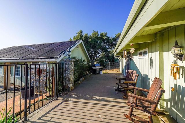 10209 Ranch Rd, Rough And Ready, CA 95975