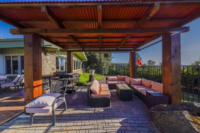 10209 Ranch Rd, Rough And Ready, CA 95975