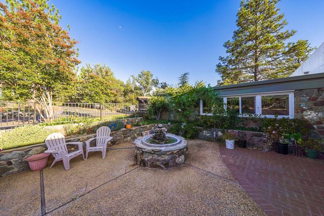 10209 Ranch Rd, Rough And Ready, CA 95975