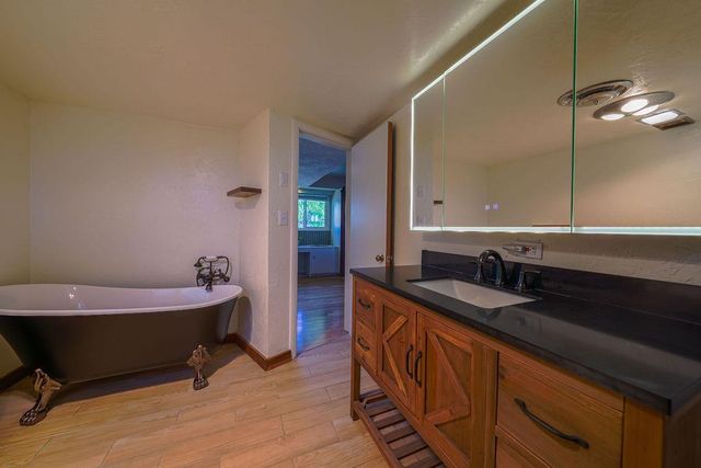10209 Ranch Rd, Rough And Ready, CA 95975