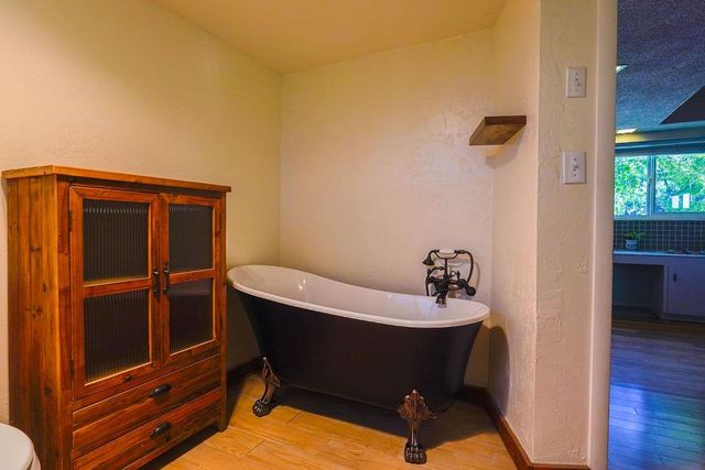 10209 Ranch Rd, Rough And Ready, CA 95975