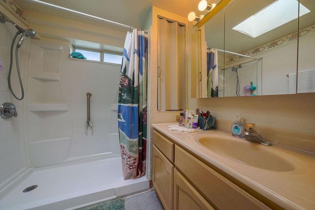 10209 Ranch Rd, Rough And Ready, CA 95975