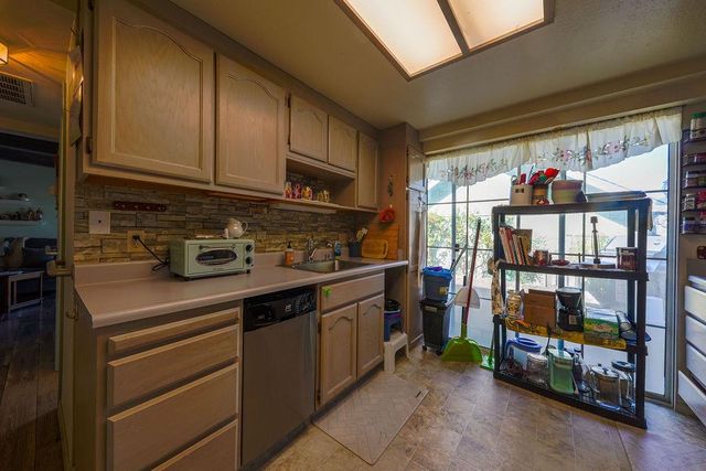 10209 Ranch Rd, Rough And Ready, CA 95975