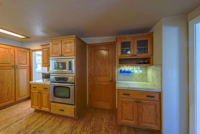 10209 Ranch Rd, Rough And Ready, CA 95975