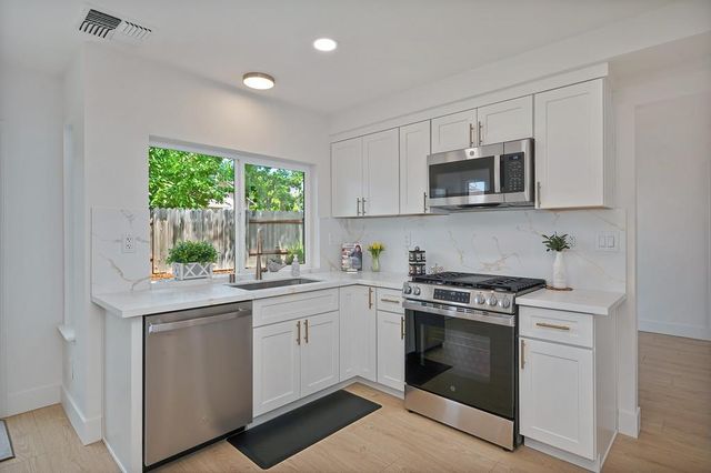 8320 Leda Ct, Antelope, CA 95843