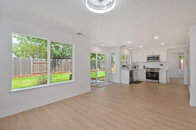 8320 Leda Ct, Antelope, CA 95843