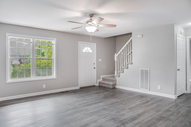 389 Brook Mead Dr, Clarksville, TN 37042