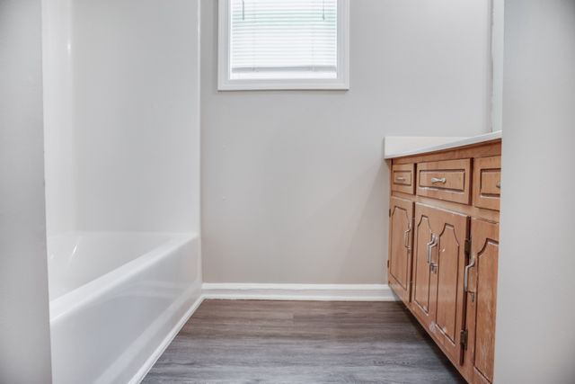 389 Brook Mead Dr, Clarksville, TN 37042