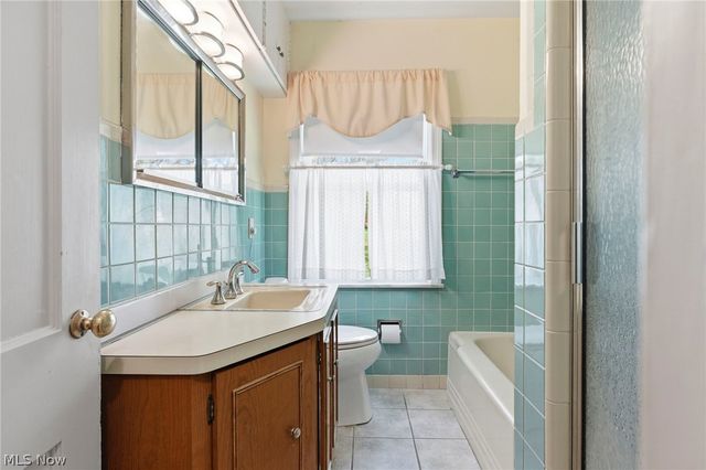 2044 S Belvoir Boulevard, South Euclid, OH 44121