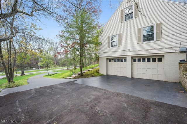 2044 S Belvoir Boulevard, South Euclid, OH 44121