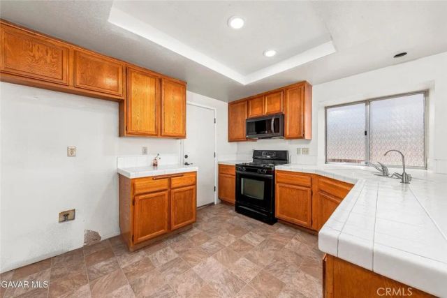 44011 11th East, Lancaster, CA 93535