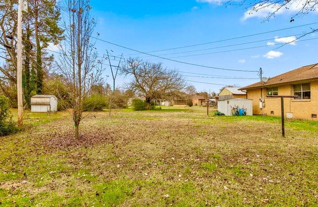 1102 Collins Circle, Chattanooga, TN 37411