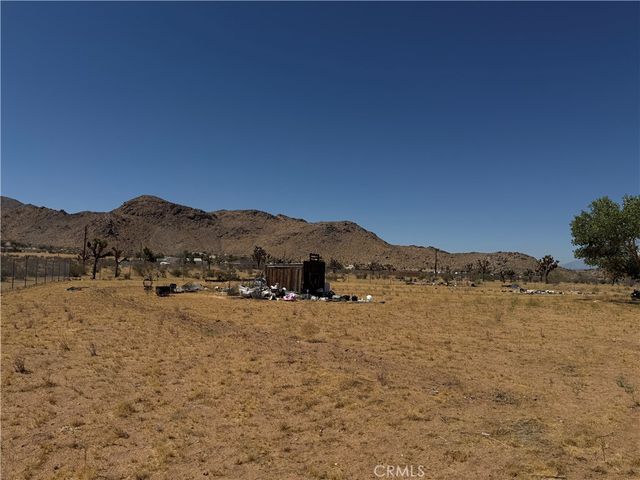 15911 Thomas, Apple Valley, CA 92307
