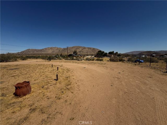 15911 Thomas, Apple Valley, CA 92307