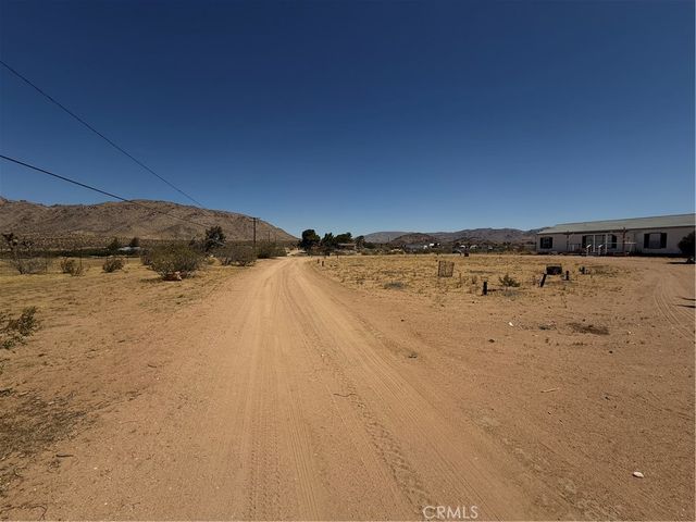 15911 Thomas, Apple Valley, CA 92307