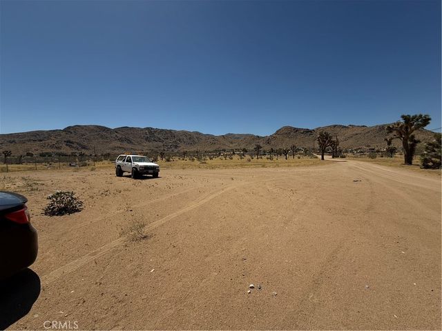 15911 Thomas, Apple Valley, CA 92307
