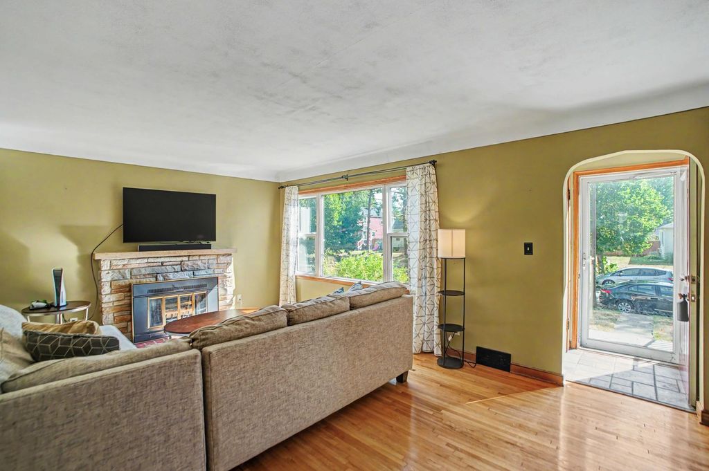 1595 Maywood Street, Saint Paul, MN 55117 — photo 4