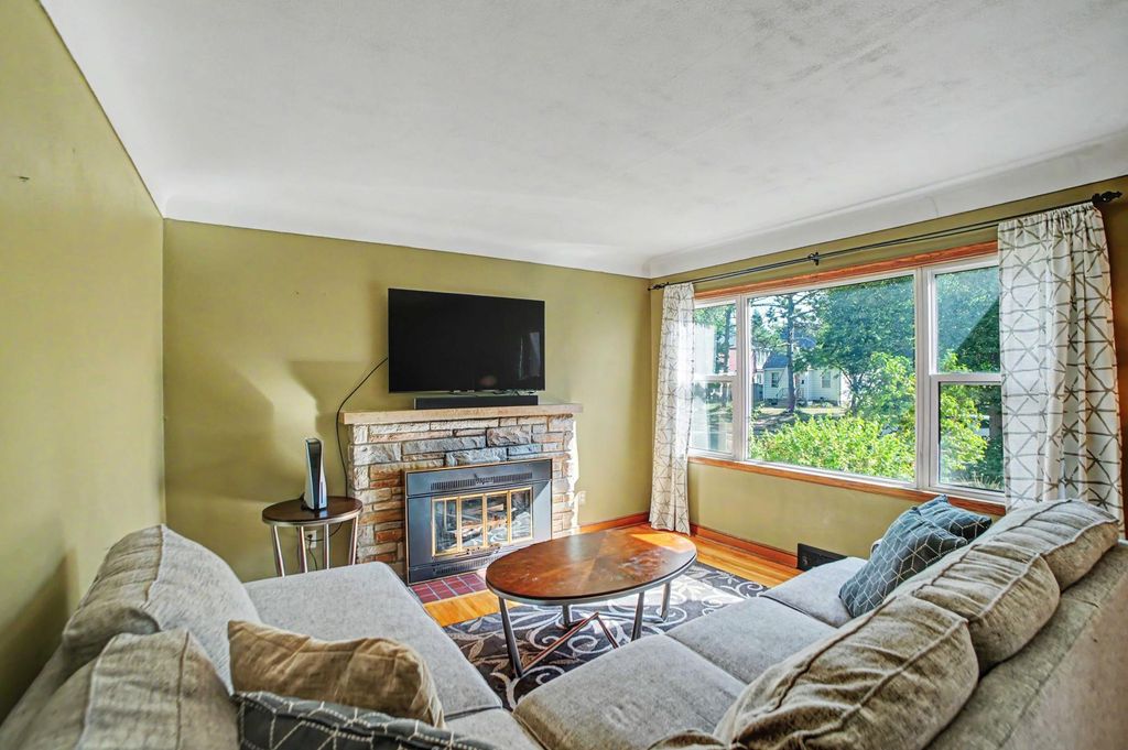 1595 Maywood Street, Saint Paul, MN 55117 — photo 5