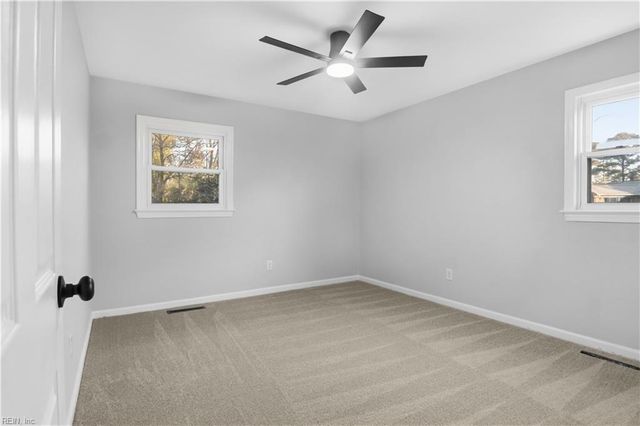 3 Marilea CIR, Newport News, VA 23606