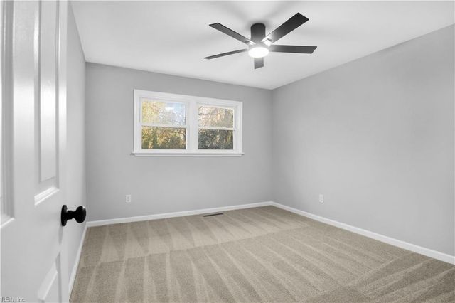 3 Marilea CIR, Newport News, VA 23606