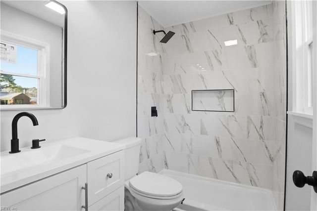 3 Marilea CIR, Newport News, VA 23606