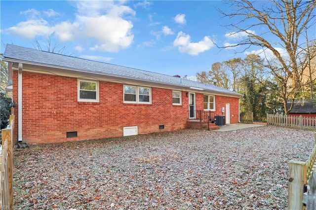 3 Marilea CIR, Newport News, VA 23606