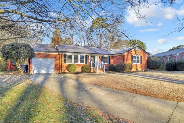 3 Marilea CIR, Newport News, VA 23606