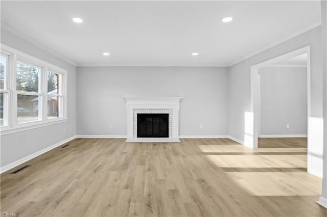 3 Marilea CIR, Newport News, VA 23606