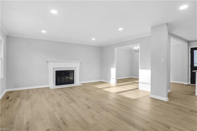 3 Marilea CIR, Newport News, VA 23606