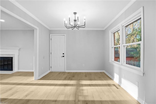 3 Marilea CIR, Newport News, VA 23606