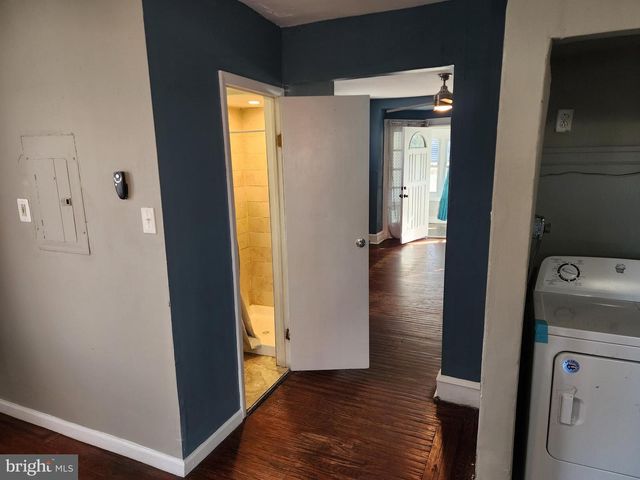 6017 ELMWOOD AVE, Philadelphia, PA 19142