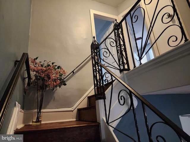 6017 ELMWOOD AVE, Philadelphia, PA 19142