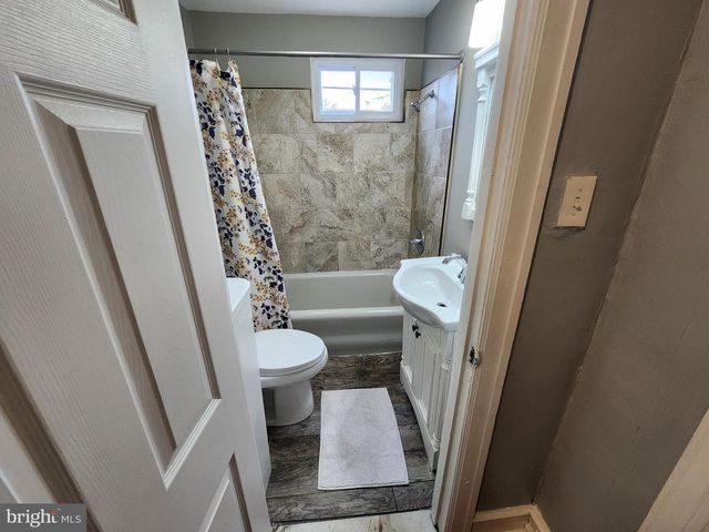 6017 ELMWOOD AVE, Philadelphia, PA 19142