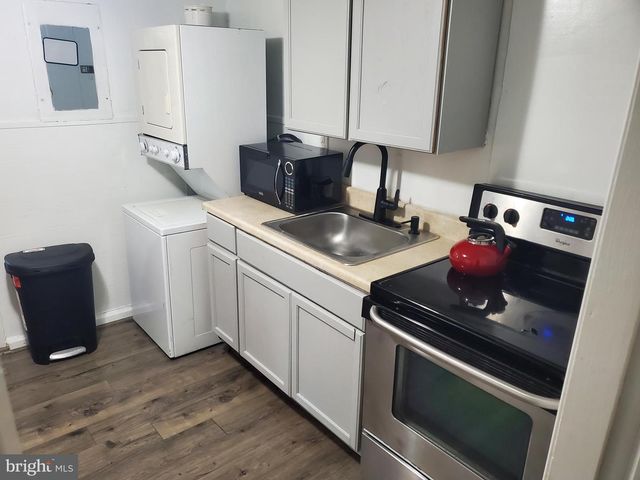 6017 ELMWOOD AVE, Philadelphia, PA 19142