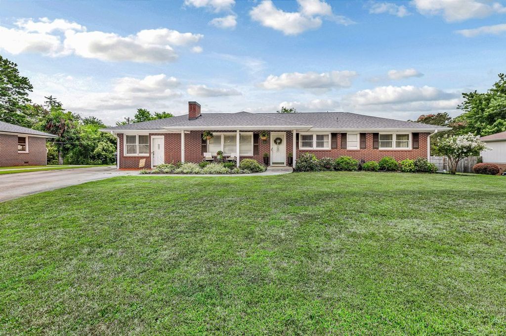 2310 Hanna Road, Anderson, SC 29621